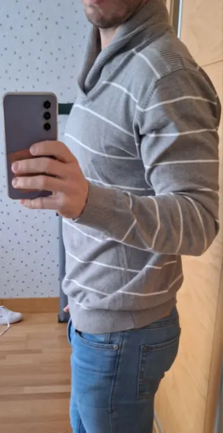 Jersey de rayas gris y blanco