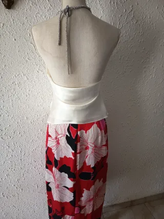 Conjunto ZARA Top Blanco y Falda Estampada