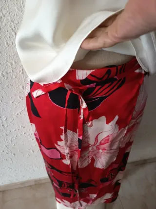 Conjunto ZARA Top Blanco y Falda Estampada