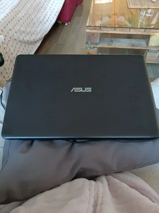 Portátil ASUS F540L