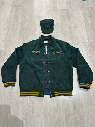 Chaqueta Carhartt Verde con detalles amarillos