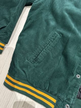 Chaqueta Carhartt Verde con detalles amarillos