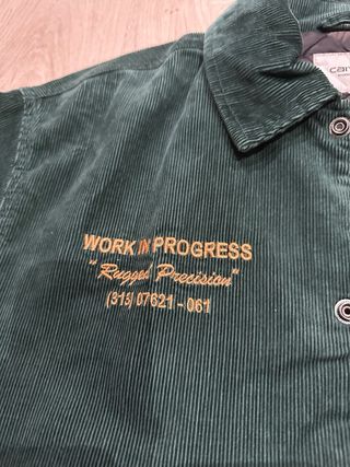 Chaqueta Carhartt Verde con detalles amarillos