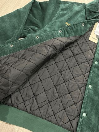 Chaqueta Carhartt Verde con detalles amarillos