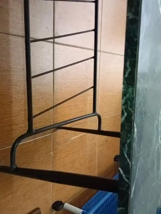 Mesa centro revistero mármol y metal