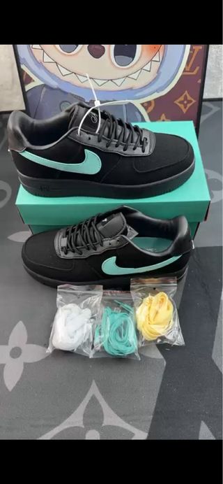 Nike Air Force 1 Negro y Turquesa