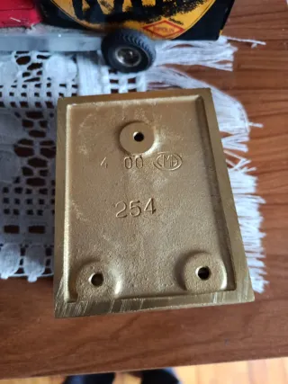 Antiguo cenicero Renfe dorado