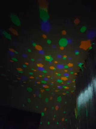 Móvil cuna bebé con luces, proyector de estrellas