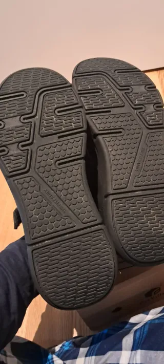 Scarpe FitVille nere con velcro