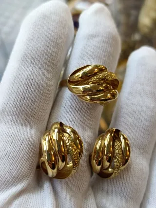 ESPECTACULAR CONJUNTO DE JOYAS PENDIENTES Y ANILLO