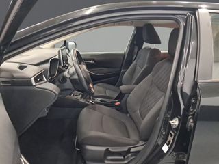 Toyota Corolla Sedán 125H Active Tech