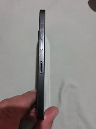 iPhone 15 Pro Casi Nuevo