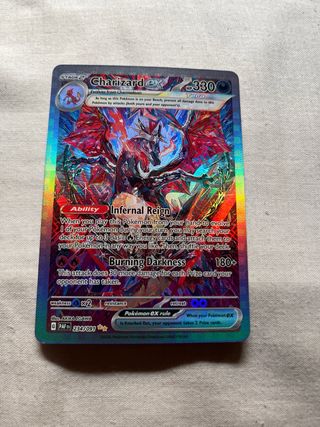 Carta Pokémon Charizard EX 330 HP
