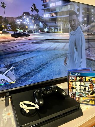 PS4 (PlayStation 4) Negra + Mando