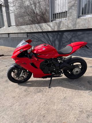 MV Agusta F3R 800cc - Junio 2024 - 5.926km