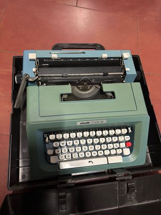 Máquina de escribir Olivetti Studio 46