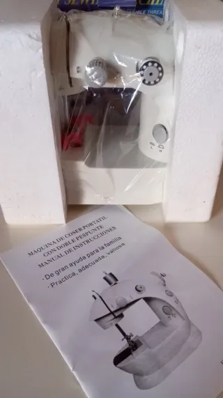 Mini Máquina de Coser Eléctrica