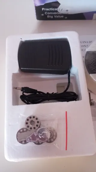 Mini Máquina de Coser Eléctrica