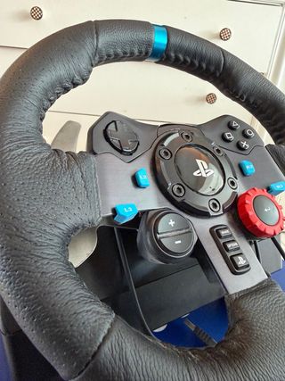 Volante Logitech G29 con pedales