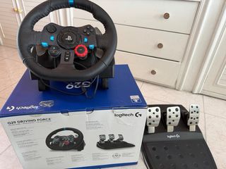 Volante Logitech G29 con pedales