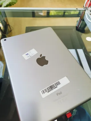 iPad 6ª Gen 32GB Gris Batería 92%