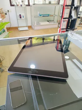 iPad 6ª Gen 32GB Gris Batería 92%