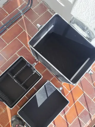 Maletín de maquillaje con ruedas