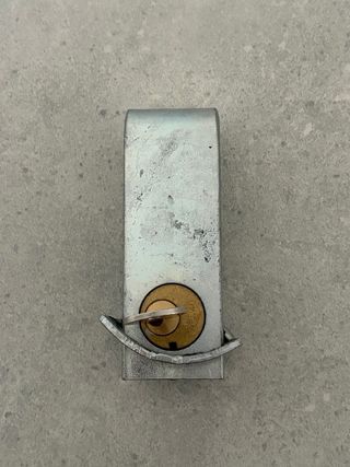 Candado seguridad metálico persiana garaje