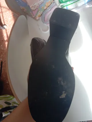 Zapatos de tacón negros charol