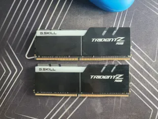 DDR4 32GB (2x16GB) G.Skill Trident Z RGB DDR4 3200
