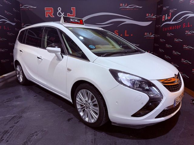Opel Zafira Tourer 2013