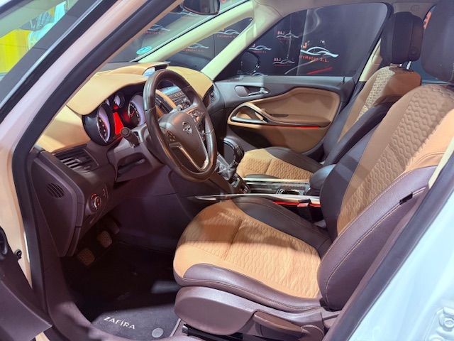 Opel Zafira Tourer 2013