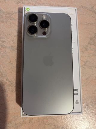 iPhone 15 Pro Max 256GB Nero/Oro