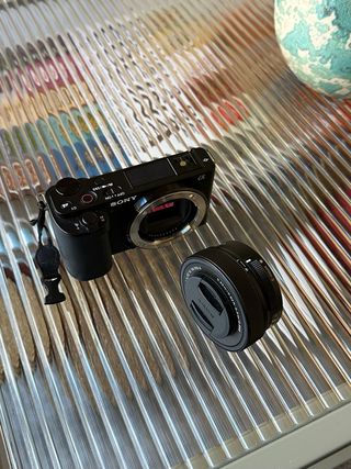 Cámara Sony ZV-E10 + Objetivo 16-50mm