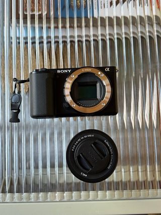 Cámara Sony ZV-E10 + Objetivo 16-50mm