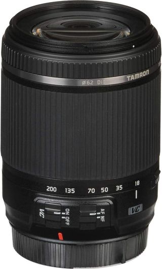 Tamron AF 18-200 mm F/3.5-6.3 XR Di II VC - Objeti