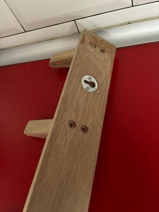 Colgador de madera con 5 ganchos