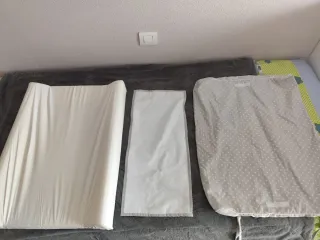 Colchoneta cambiador Garabatos estrellas.