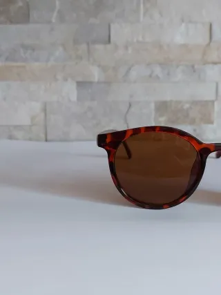 Occhiali da sole tartarugati