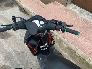 Yamaha Jog RR Negra