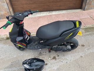 Yamaha Jog RR Negra