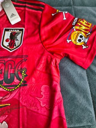 Camiseta One Piece Monkey D. Luffy Japón Adidas
