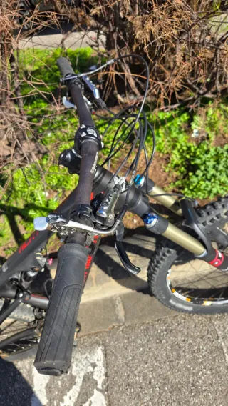 Rocky Mountain Altitude 770 Carbono MTB