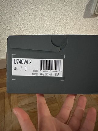 New Balance 740 Plata y Blanco