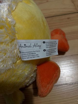Pollito de peluche amarillo