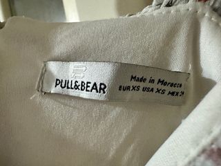 Vestido de verano floral blanco y rojo