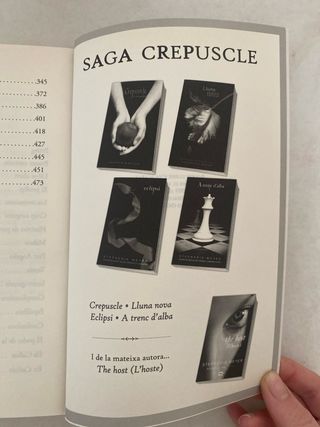 CREPUSCLE UN AMOR PERILLOS (Catalan Edition)