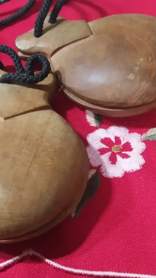 Castañuelas de madera maciza