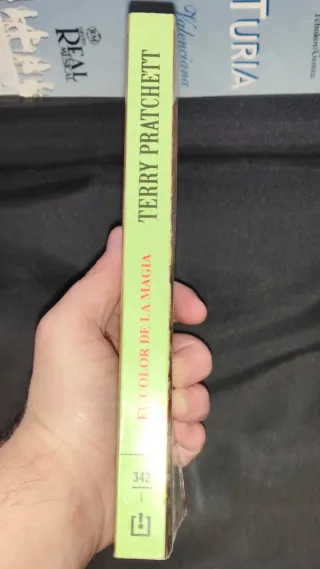 El Color de la Magia (Mundodisco 1) (Discworld)...