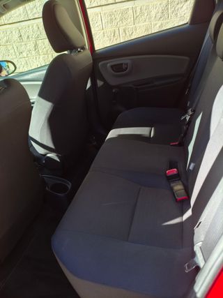 TOYOTA Yaris 70 CITY (2015)